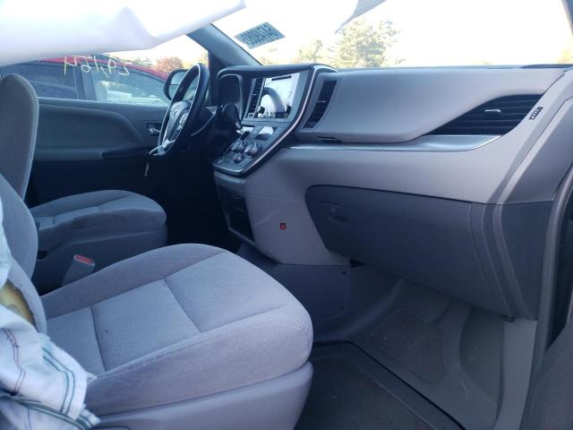 Photo 5 from auction – 2016 TOYOTA SIENNA LE with VIN 5TDKK3DC0GS754516