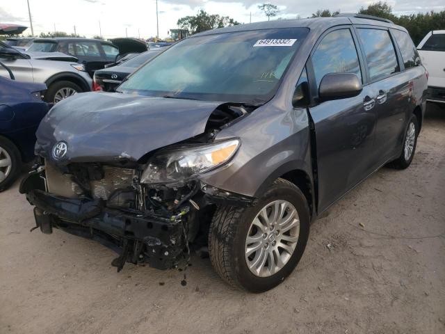 Photo 2 from auction – 2017 TOYOTA SIENNA XLE with VIN 5TDYZ3DC7HS842311