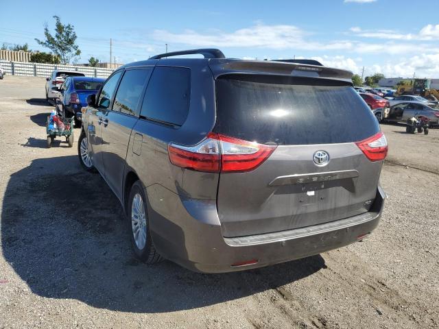 Photo 3 from auction – 2016 TOYOTA SIENNA XLE with VIN 5TDYK3DCXGS726927