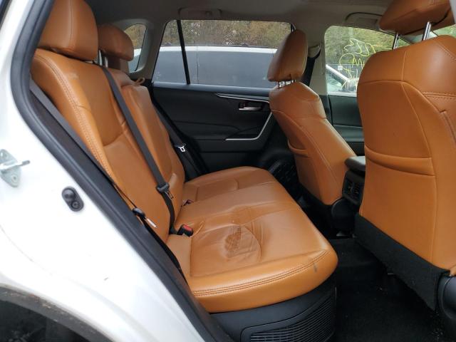 Photo 6 from auction – 2019 TOYOTA RAV4 XLE with VIN JTMRWRFV3KD035558