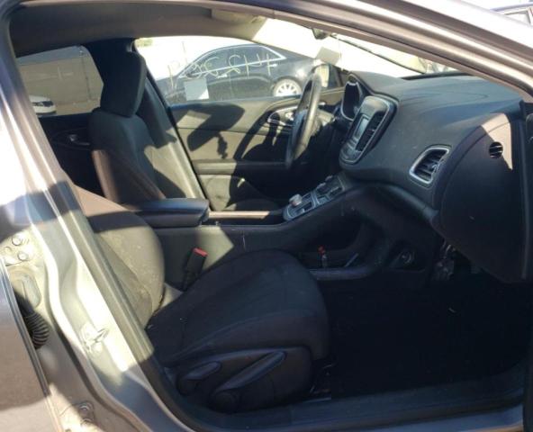 Photo 5 from auction – 2015 CHRYSLER 200 LIMITE with VIN 1C3CCCAB0FN733798