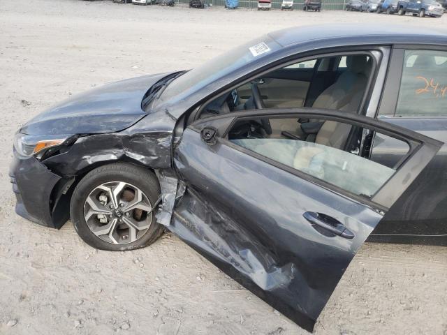 Photo 9 from auction – 2019 KIA FORTE FE with VIN 3KPF24AD1KE122924