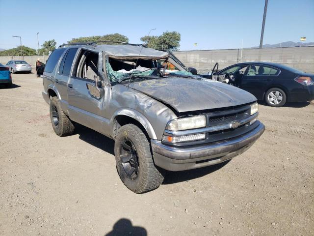CHEVROLET BLAZER 2000 with VIN 1GNCS13W8Y2393623 - Photo from auction