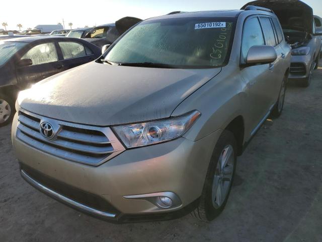 Photo 2 from auction – 2013 TOYOTA HIGHLANDER with VIN 5TDDK3EH9DS177239