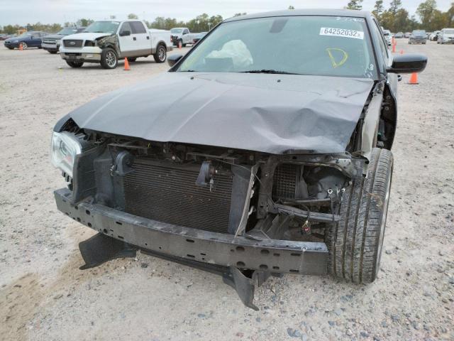 Photo 9 from auction – 2019 CHRYSLER 300 TOURIN with VIN 2C3CCAAG3KH566260