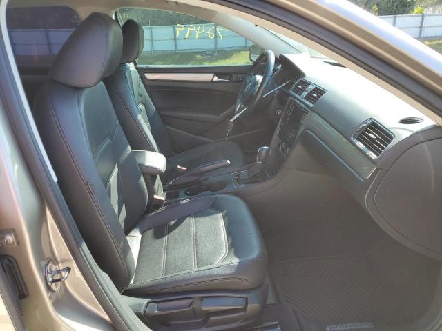Photo 5 from auction – 2015 VOLKSWAGEN PASSAT S with VIN 1VWAT7A3XFC010102