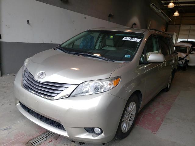 Photo 2 from auction – 2015 TOYOTA SIENNA XLE with VIN 5TDYK3DCXFS665481