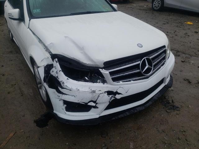 Photo 9 from auction – 2014 MERCEDES-BENZ C 250 with VIN WDDGF4HB8EA933565