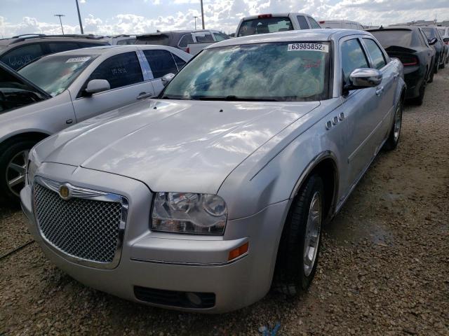 Photo 2 from auction – 2005 CHRYSLER 300 TOURIN with VIN 2C3JA53GX5H556427