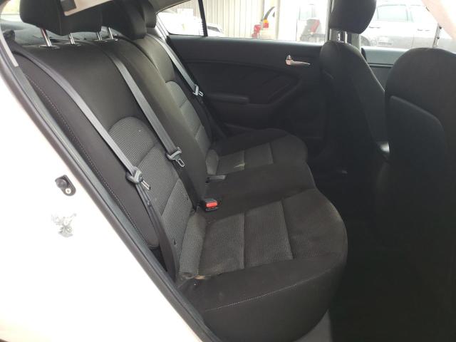 Photo 6 from auction – 2017 KIA FORTE LX with VIN 3KPFK4A7XHE070647