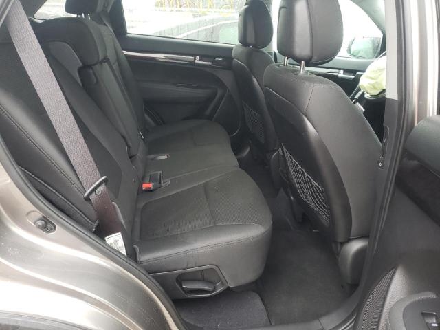 Photo 6 from auction – 2015 KIA SORENTO LX with VIN 5XYKT3A62FG567317