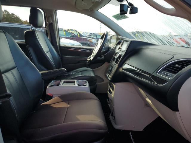 Photo 5 from auction – 2011 CHRYSLER TOWN & COU with VIN 2A4RR8DG2BR611413