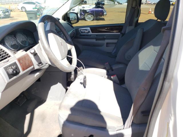 Photo 5 from auction – 2010 CHRYSLER TOWN & COU with VIN 2A4RR5D14AR221826