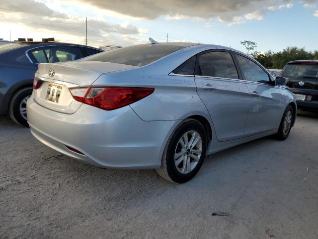 Photo 4 from auction – 2011 HYUNDAI SONATA GLS with VIN 5NPEB4AC2BH185657