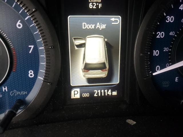 Photo 8 from auction – 2017 TOYOTA SIENNA XLE with VIN 5TDDZ3DC5HS182266