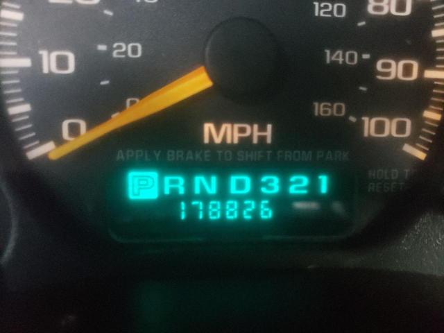 Photo 8 from auction – 2001 CHEVROLET SILVERADO with VIN 2GCEC19T511261792