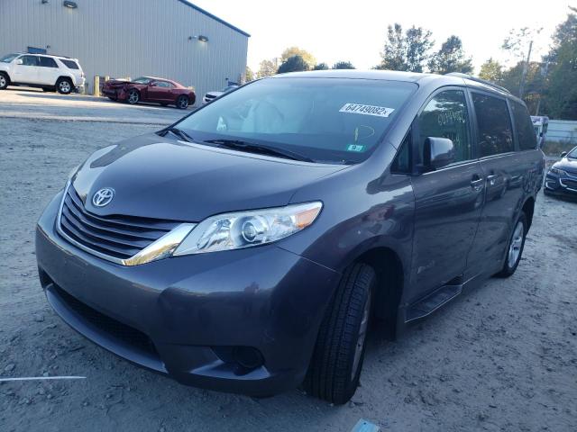 Photo 2 from auction – 2016 TOYOTA SIENNA LE with VIN 5TDKK3DC0GS754516