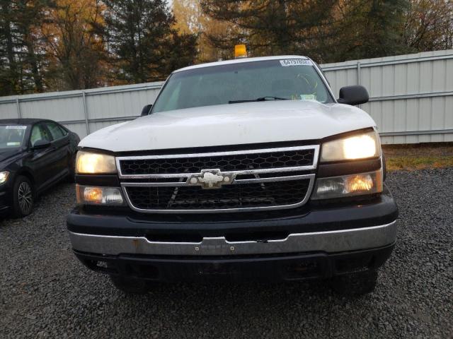 Photo 9 from auction – 2006 CHEVROLET SILVERADO with VIN 1GCEK14T36E105010
