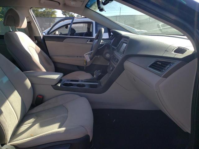Photo 5 from auction – 2017 HYUNDAI SONATA SE with VIN 5NPE24AF7HH446008