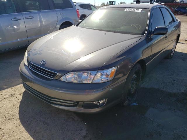 Photo 2 from auction – 2000 LEXUS ES 300 with VIN JT8BF28G2Y0249530