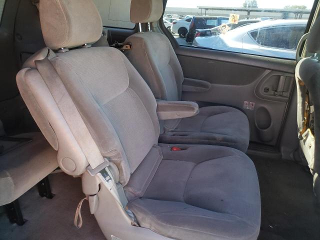 Photo 6 from auction – 2004 TOYOTA SIENNA CE with VIN 5TDZA23C74S056137