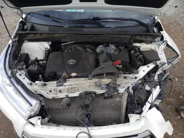 Photo 7 from auction – 2018 TOYOTA HIGHLANDER with VIN 5TDJZRFH3JS819840