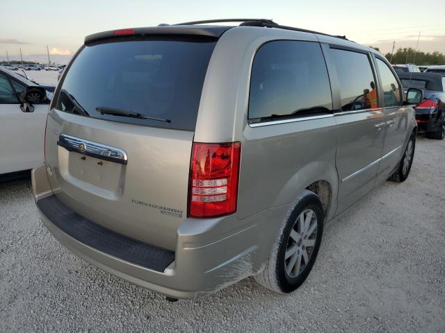 Photo 4 from auction – 2009 CHRYSLER TOWN & COU with VIN 2A8HR54199R642012