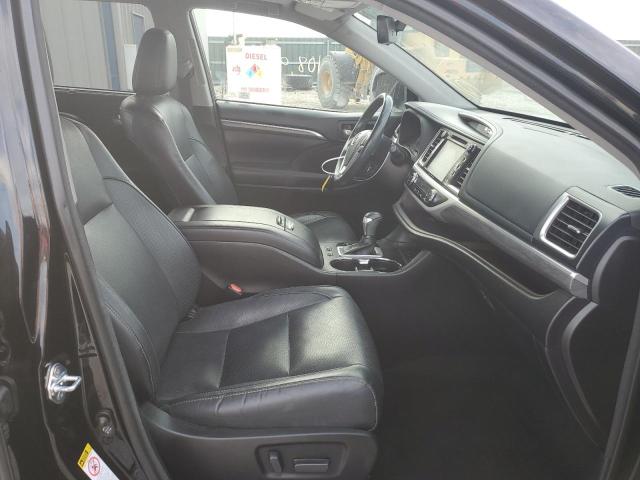 Photo 5 from auction – 2017 TOYOTA HIGHLANDER with VIN 5TDDZRFHXHS459425