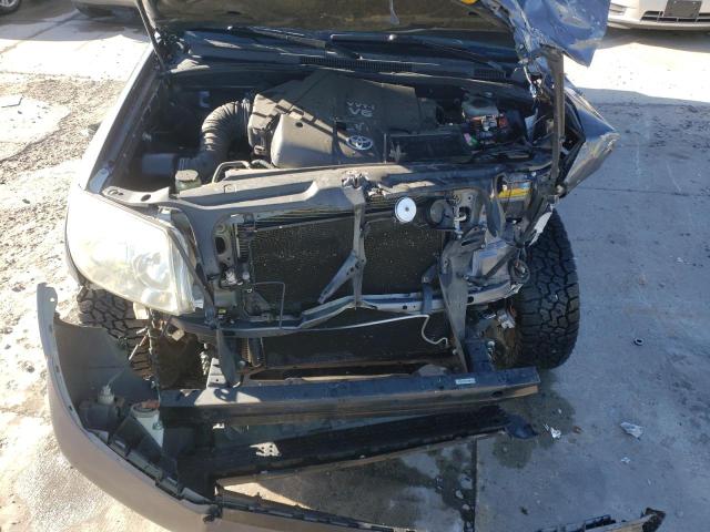 Photo 12 from auction – 2004 TOYOTA 4RUNNER SR with VIN JTEBU14RX40049946