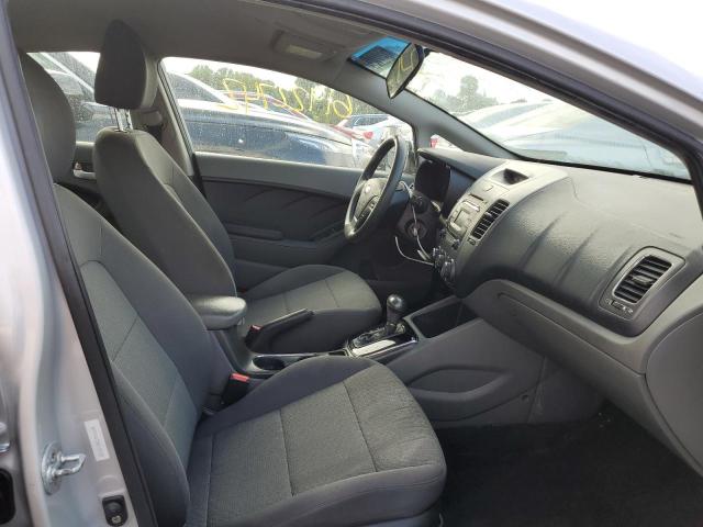 Photo 5 from auction – 2017 KIA FORTE LX with VIN 3KPFK4A73HE130428