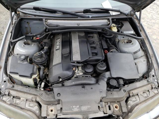 Photo 7 from auction – 2005 BMW 325 I with VIN WBAEV33415KX11142