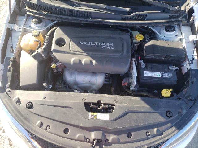 Photo 7 from auction – 2015 CHRYSLER 200 LIMITE with VIN 1C3CCCAB1FN619082