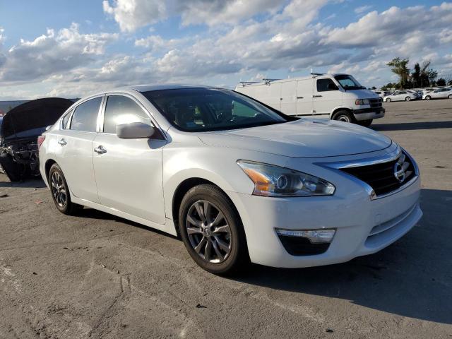NISSAN ALTIMA 2.5 2015 with VIN 1N4AL3AP2FN402791 - Photo from auction