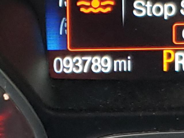 Photo 8 from auction – 2017 FORD ESCAPE SE with VIN 1FMCU9GD8HUE24539
