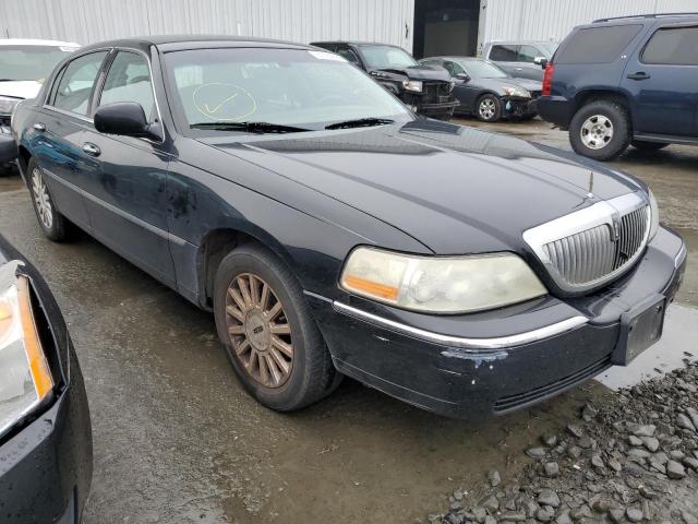 LINCOLN TOWN CAR E 2003 with VIN 1LNHM81WX3Y638511 - Photo from auction