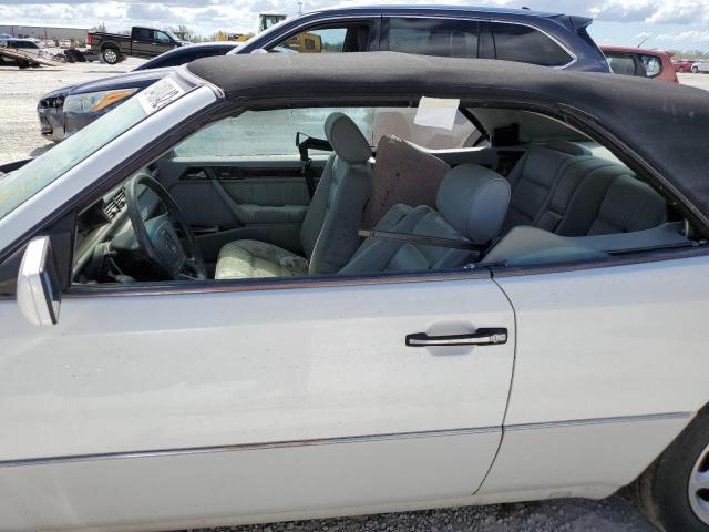 Photo 9 from auction – 1995 MERCEDES-BENZ E 320 with VIN WDBEA66E5SC263903