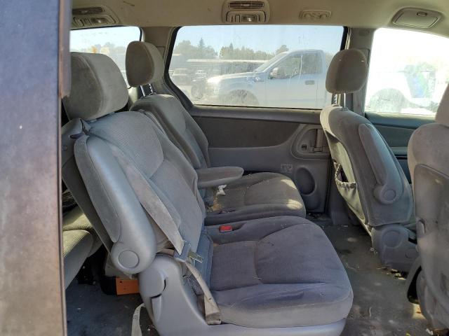 Photo 6 from auction – 2004 TOYOTA SIENNA CE with VIN 5TDZA23C84S072248