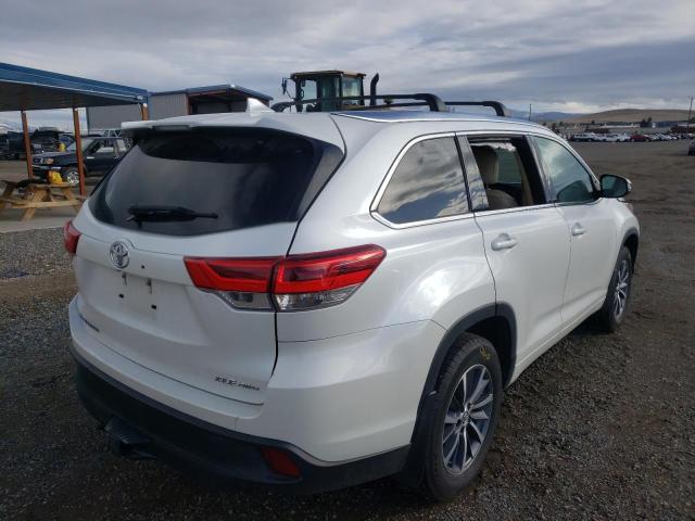 Photo 4 from auction – 2018 TOYOTA HIGHLANDER with VIN 5TDJZRFH3JS819840