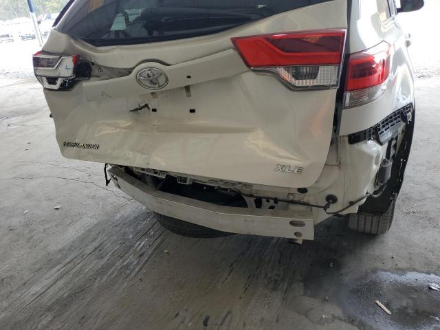 Zdjęcie 9 z aukcji – 2018 TOYOTA HIGHLANDER z VIN 5TDKZRFH3JS543681