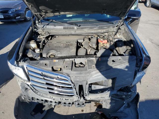 Photo 7 from auction – 2017 LINCOLN MKT with VIN 2LMHJ5NK3HBL01699