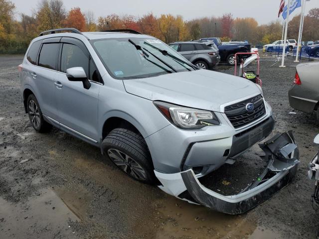 SUBARU FORESTER 2 2017 with VIN JF2SJGWC5HH572681 - Photo from auction