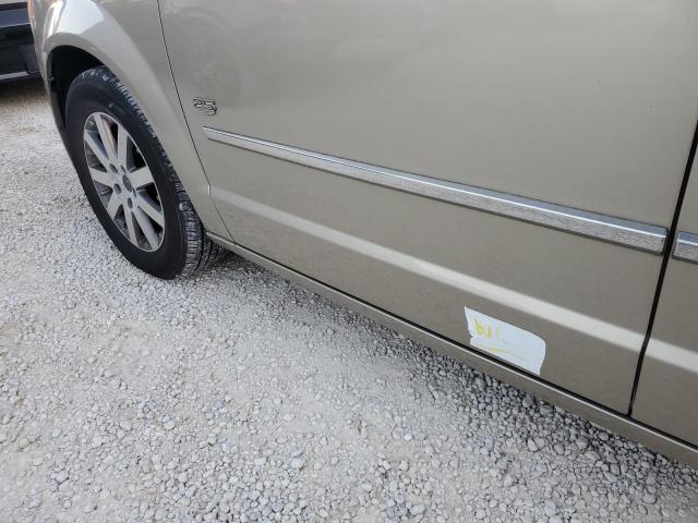 Photo 9 from auction – 2009 CHRYSLER TOWN & COU with VIN 2A8HR54199R642012