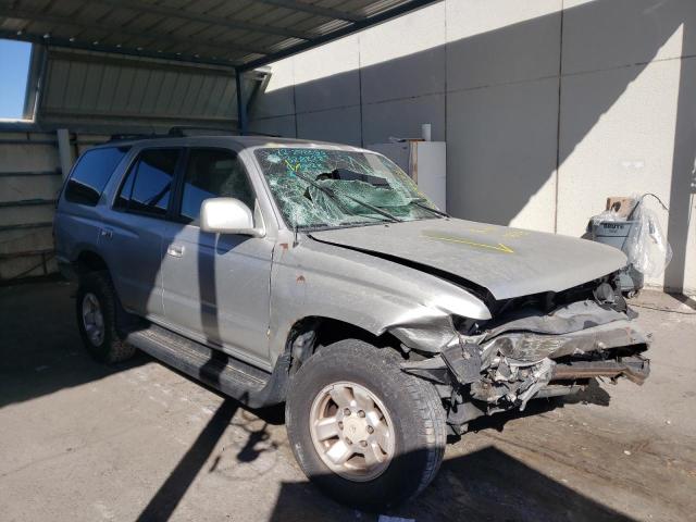 TOYOTA 4RUNNER SR 2002 with VIN JT3GN86R720230517 - Photo from auction
