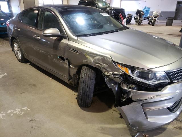Photo 9 from auction – 2016 KIA OPTIMA EX with VIN 5XXGU4L36GG100080