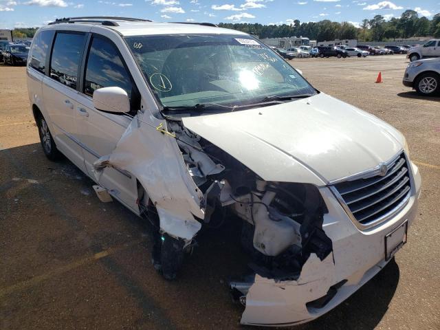 CHRYSLER TOWN & COU 2010 with VIN 2A4RR5D14AR221826 - Photo from auction