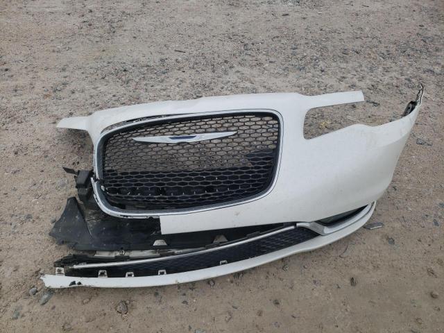 Photo 9 from auction – 2016 CHRYSLER 300C with VIN 2C3CCAEG1GH277959