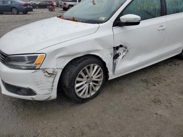 Photo 9 from auction – 2014 VOLKSWAGEN JETTA SEL with VIN 3VWL17AJ2EM430995