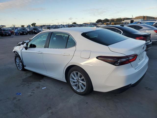 Photo 2 from auction – 2022 TOYOTA CAMRY LE with VIN 4T1C11AK2NU619307
