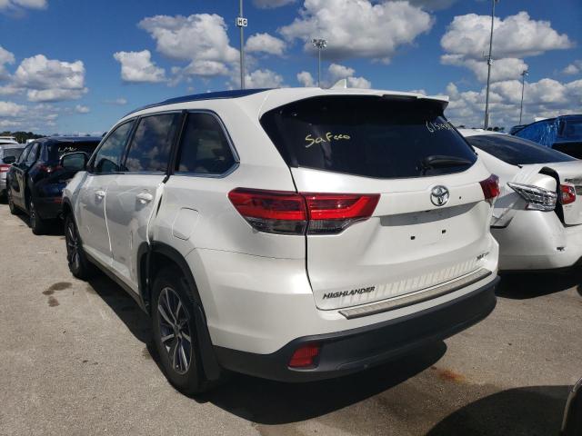 Photo 3 from auction – 2019 TOYOTA HIGHLANDER with VIN 5TDJZRFH6KS932067