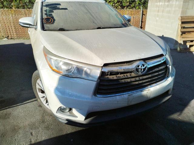 Photo 9 from auction – 2015 TOYOTA HIGHLANDER with VIN 5TDJKRFHXFS214113